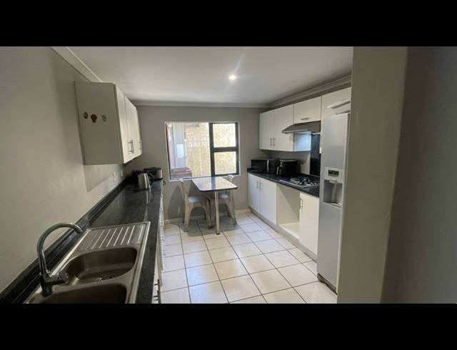 21 BEDROOM GUEST HOUSE FOR SALE IN THREE RIVERS